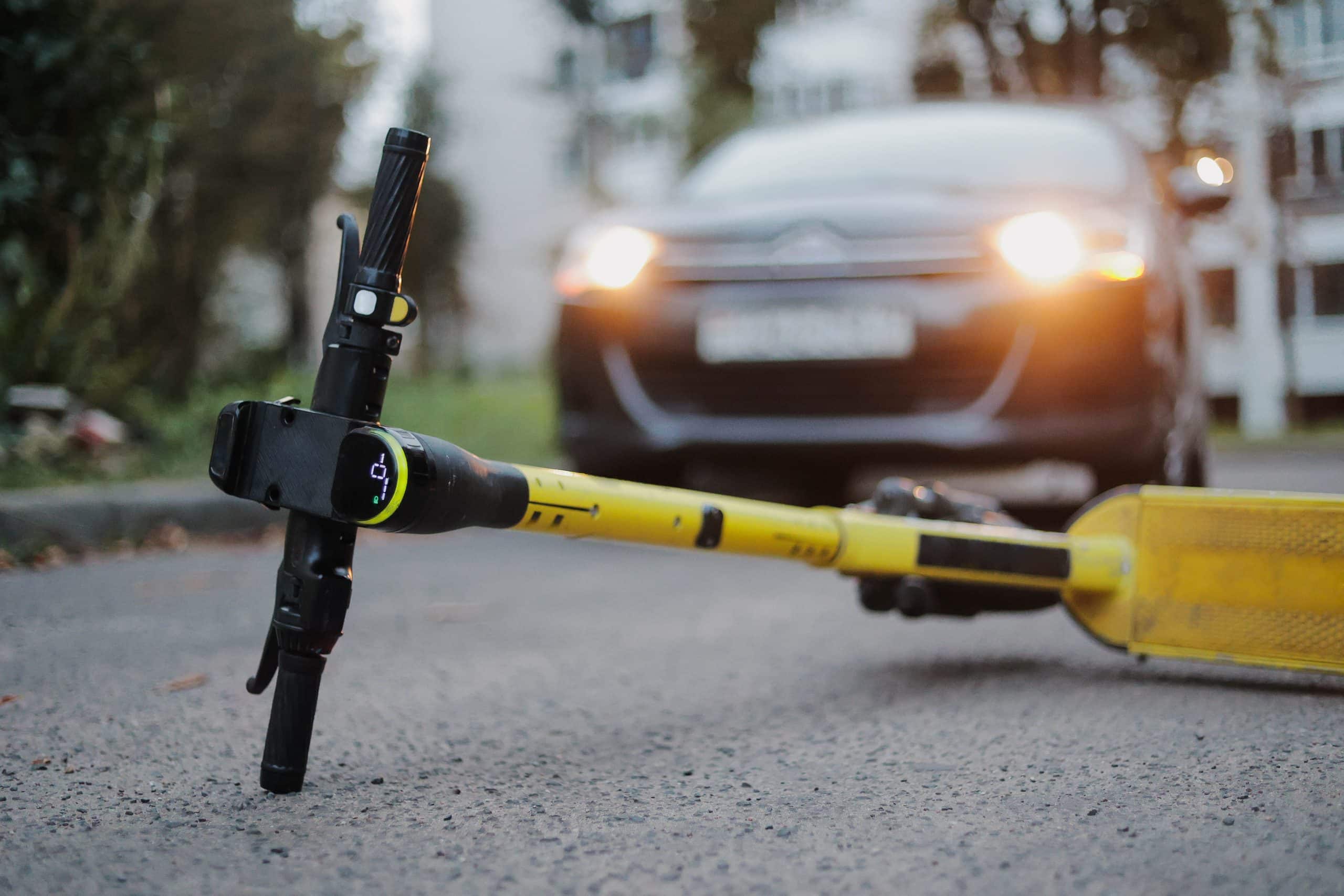 se derrumbó tampa Accidente de patinete eléctrico: conductor de patinete eléctrico herido con reclamación por lesiones personales